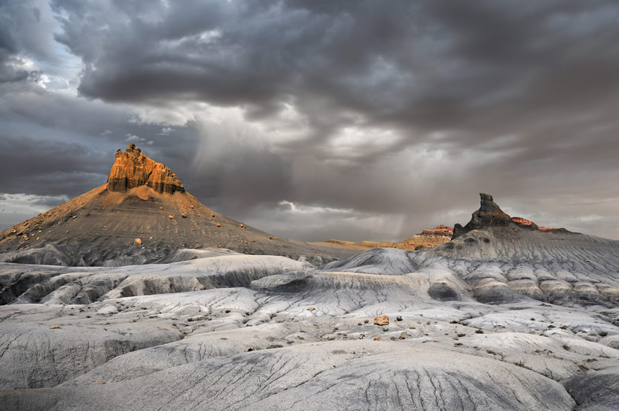 Expert 1st / Crowd 1st: 'Along Smoky Mountain Road' by Marek Kosiba - Location: Utah, USA